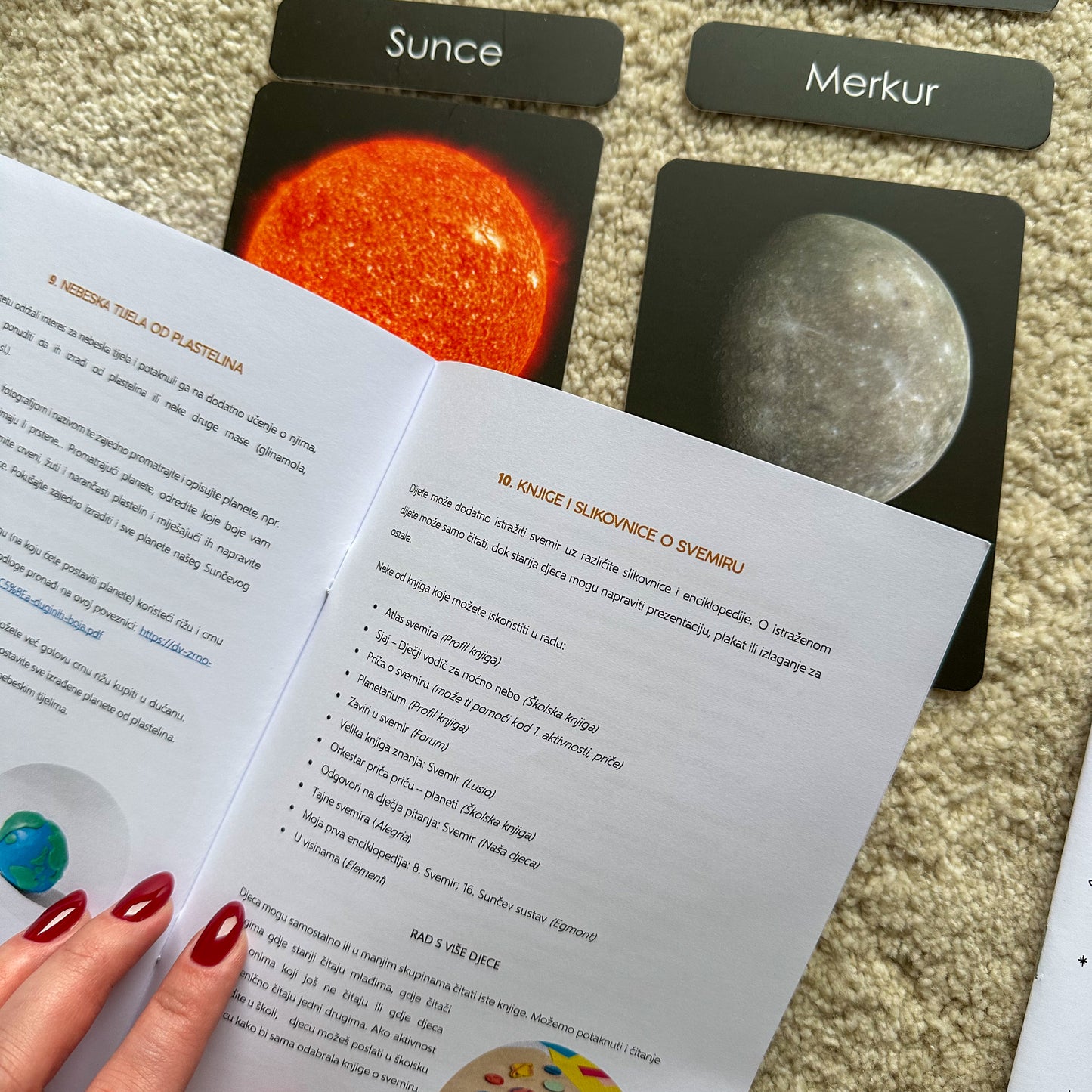 Montessori kartice u drvenoj kutiji - Svemir
