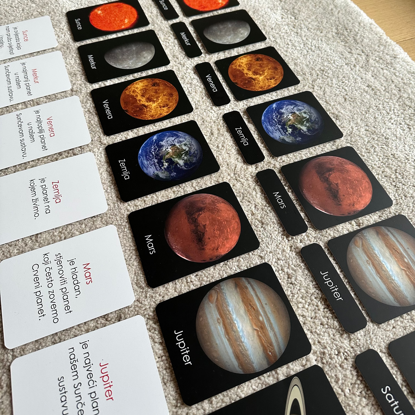 Set: Montessori kartice Svemir u drvenoj kutiji + Minijature