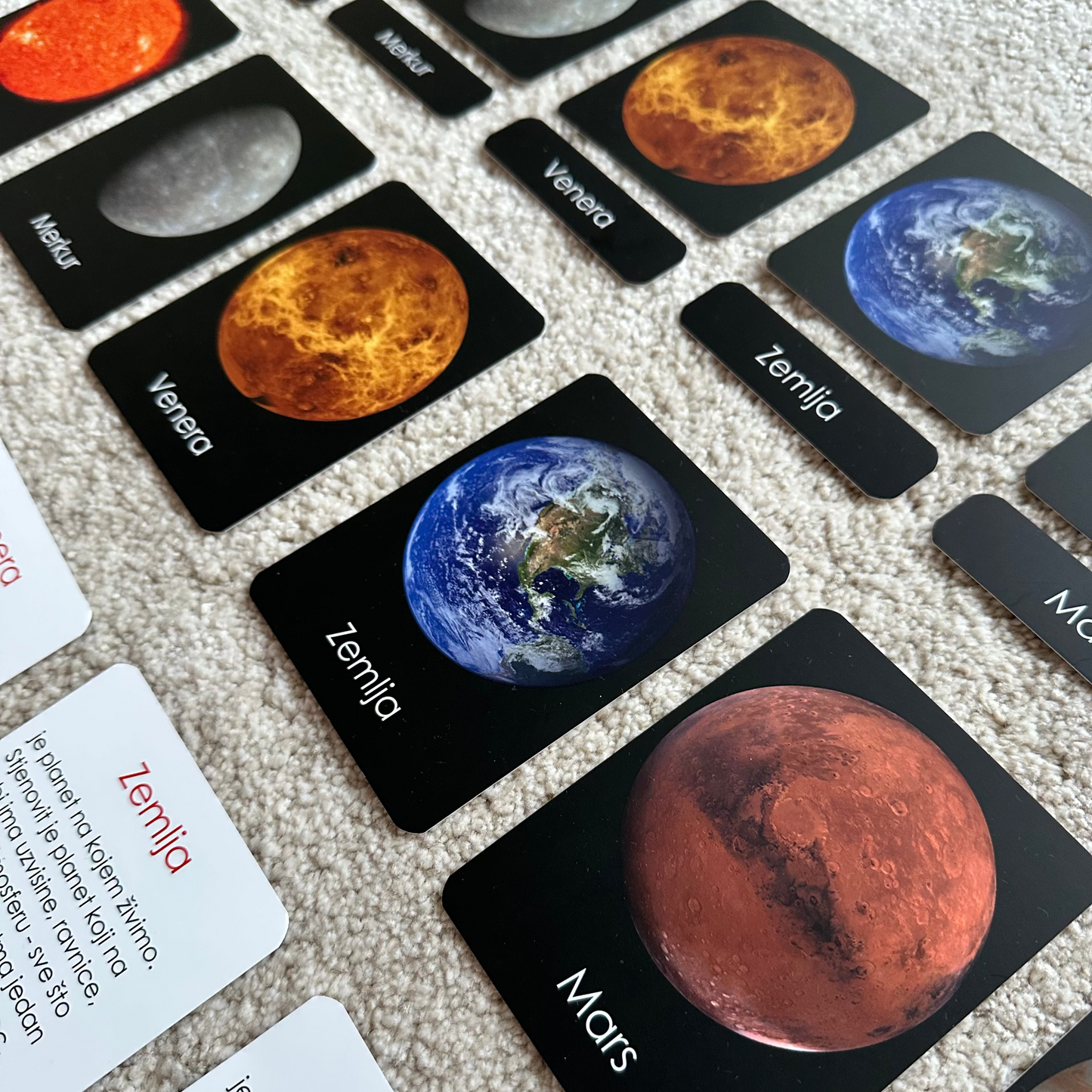 Montessori kartice u drvenoj kutiji - Svemir