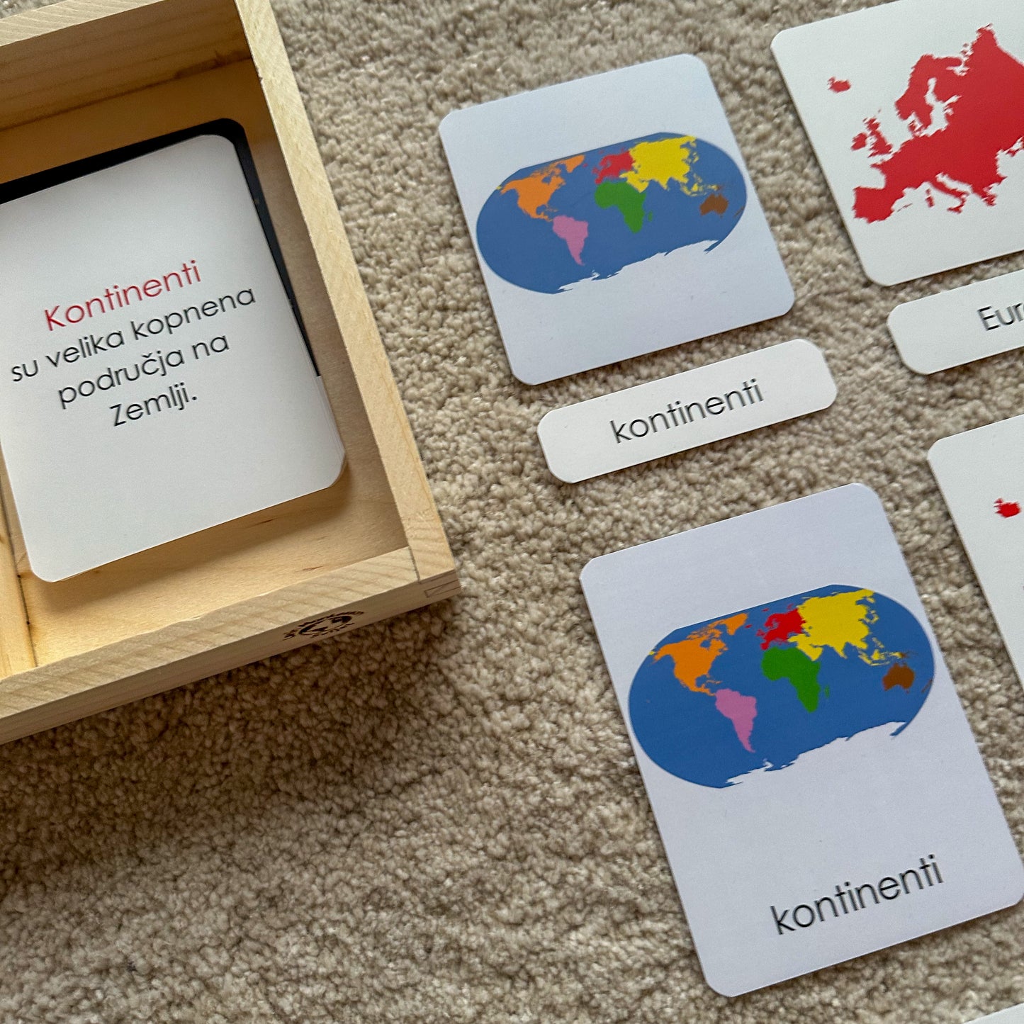 Montessori kartice u drvenoj kutiji - Kontinenti