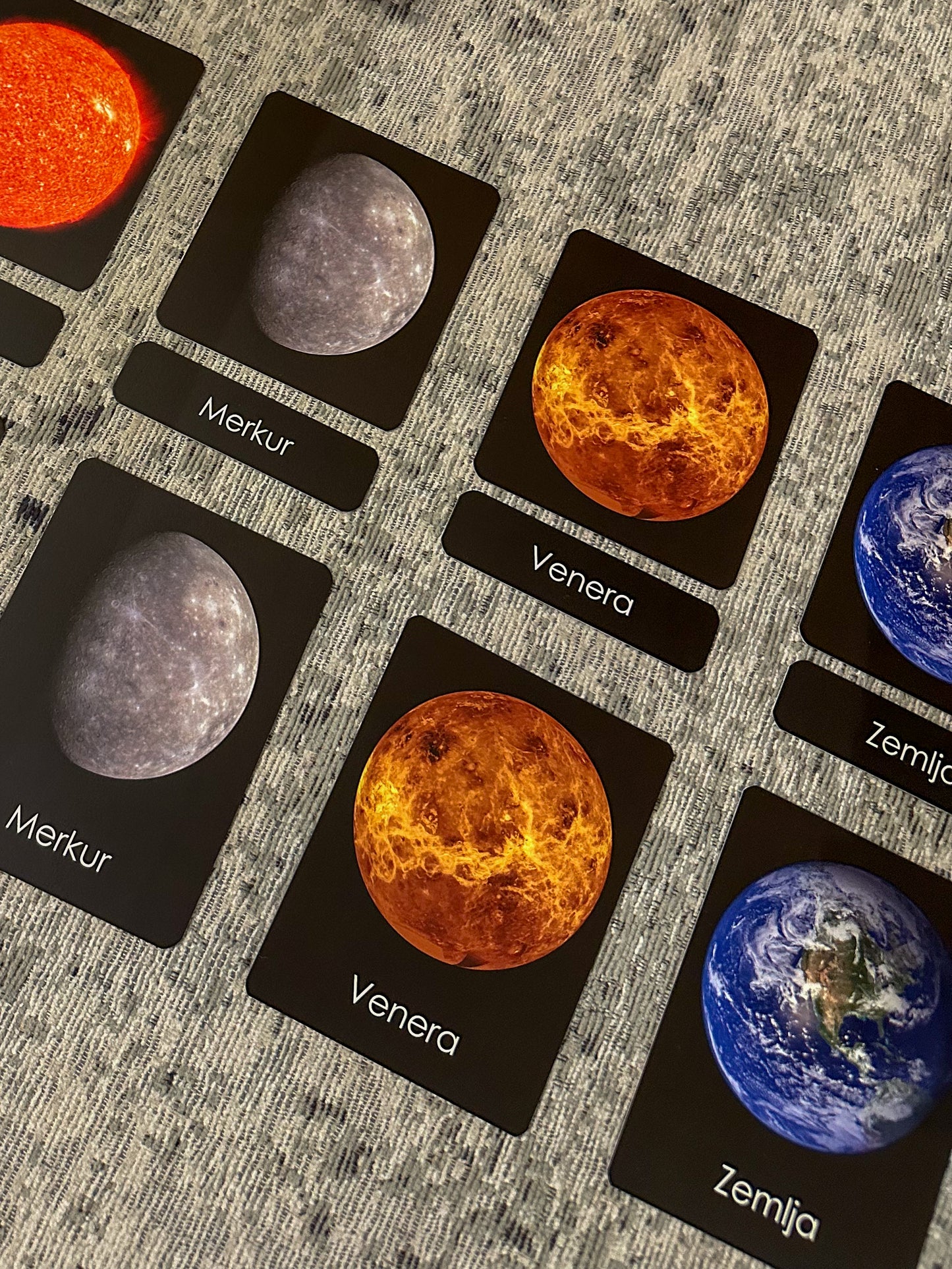 Montessori cards - Space