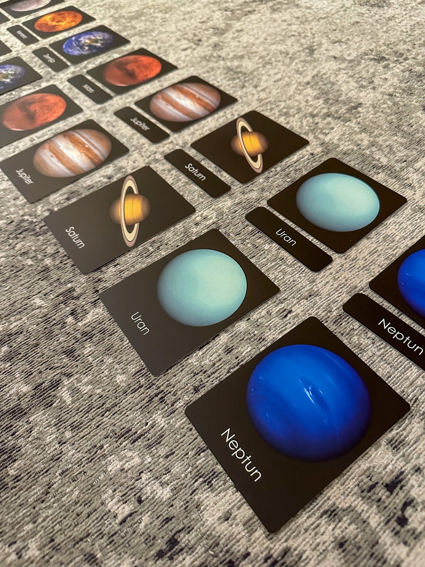 Montessori cards - Space