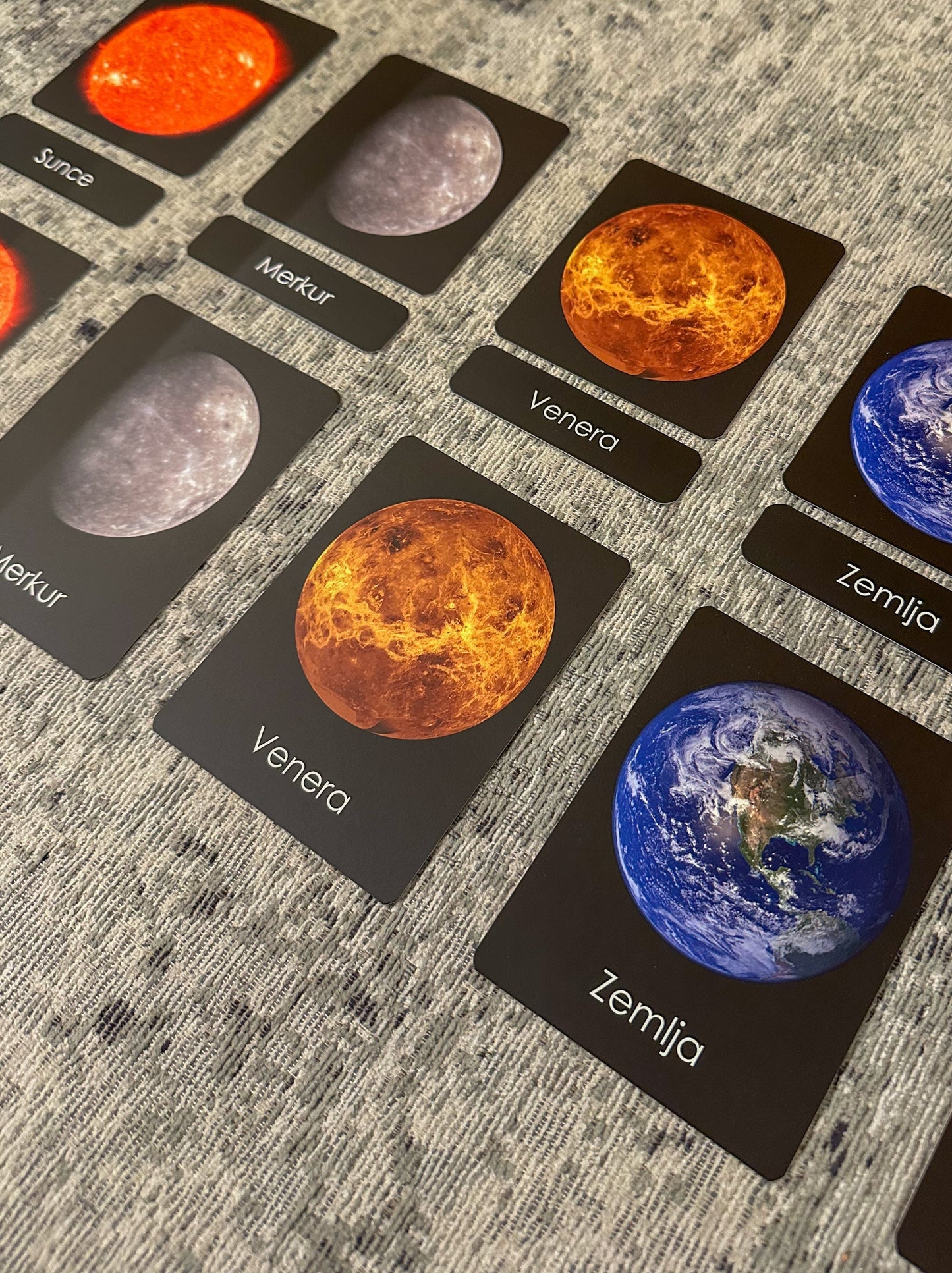 Montessori cards - Space