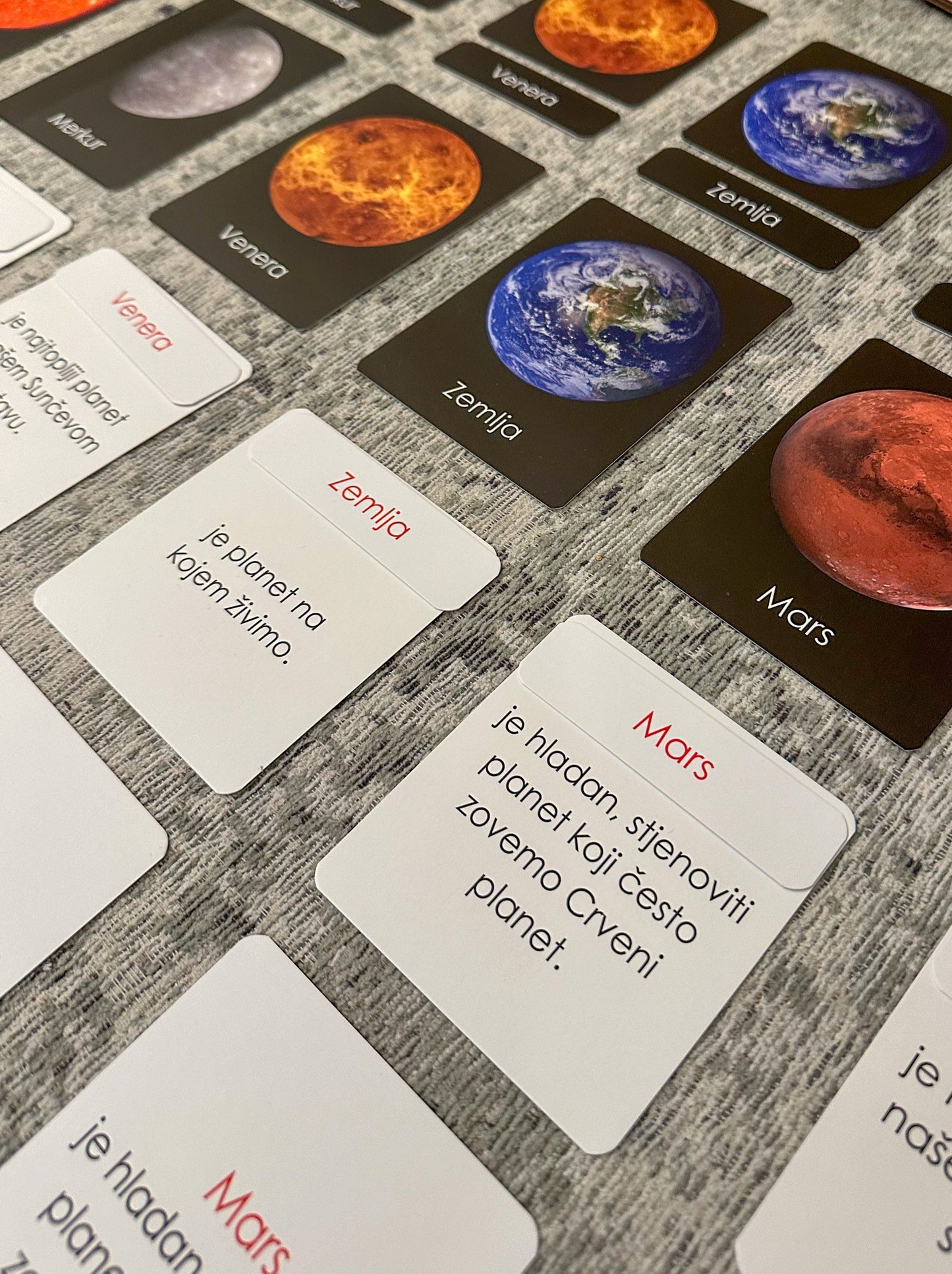 Montessori cards - Space