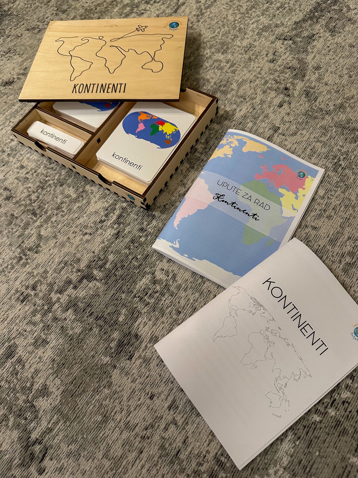 Montessori cards in a wooden box - Continents