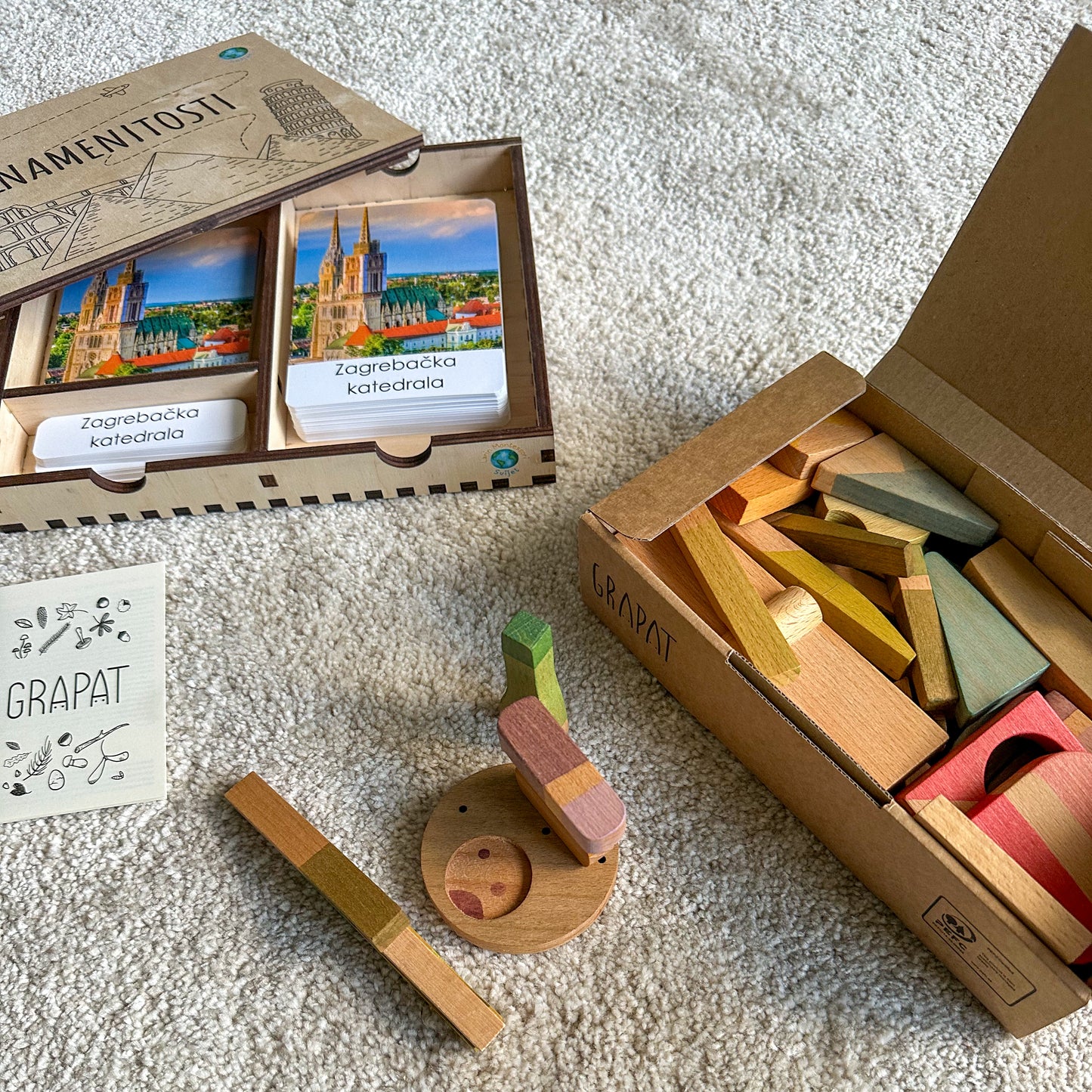 Set: Montessori kartice Znamenitosti u drvenoj kutiji + Grapat Sretno mjesto